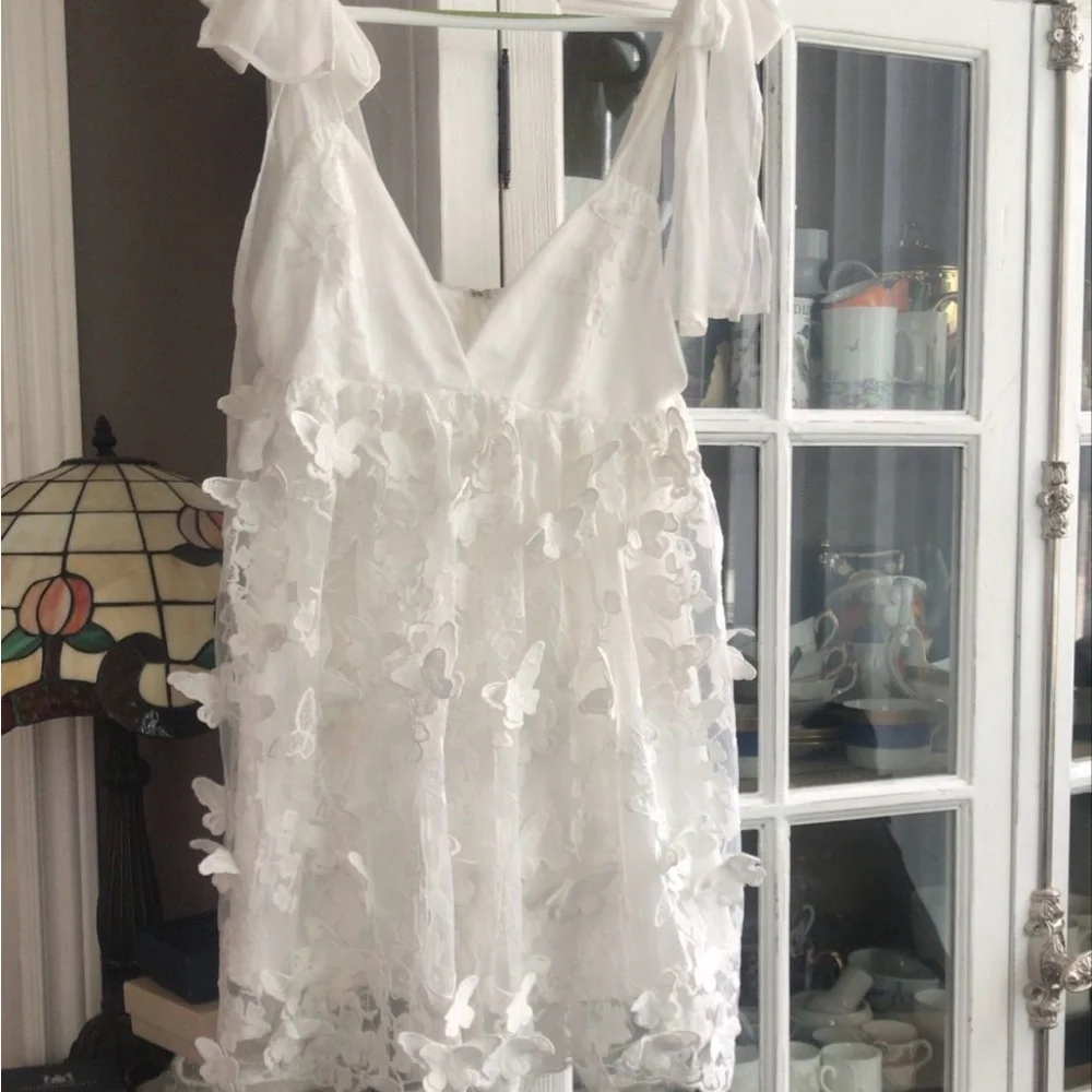 White Floral Appliqué Dress, M - Picture 4 of 4